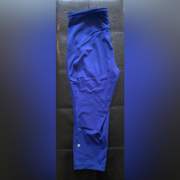 Swift speed high rise crop 21” in larkspur blue size 14 - Picture 4 of 9